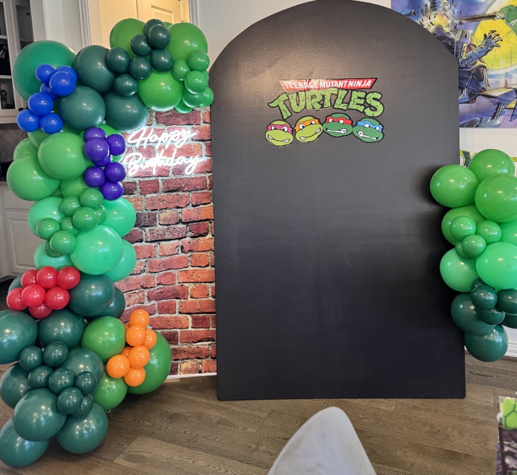Teenage Mutant Ninja Turtles birthday arch